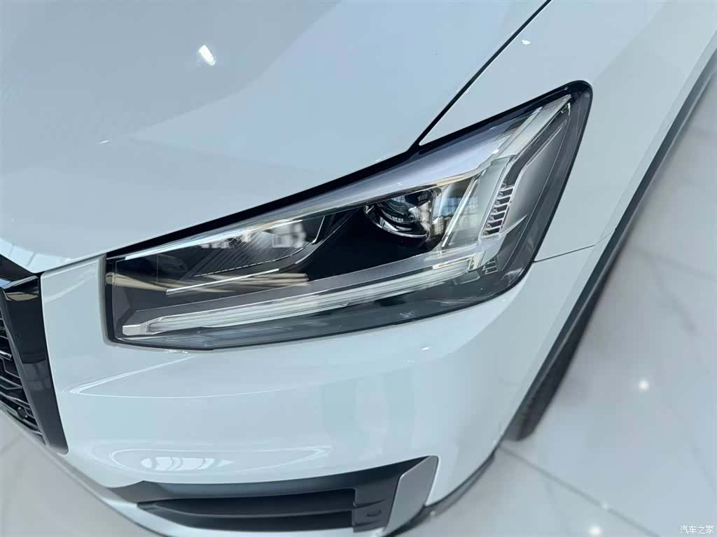 Audi Q2L, 2021 19