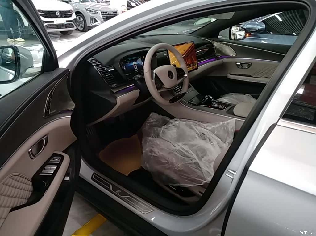 BYD Han, 2025 15