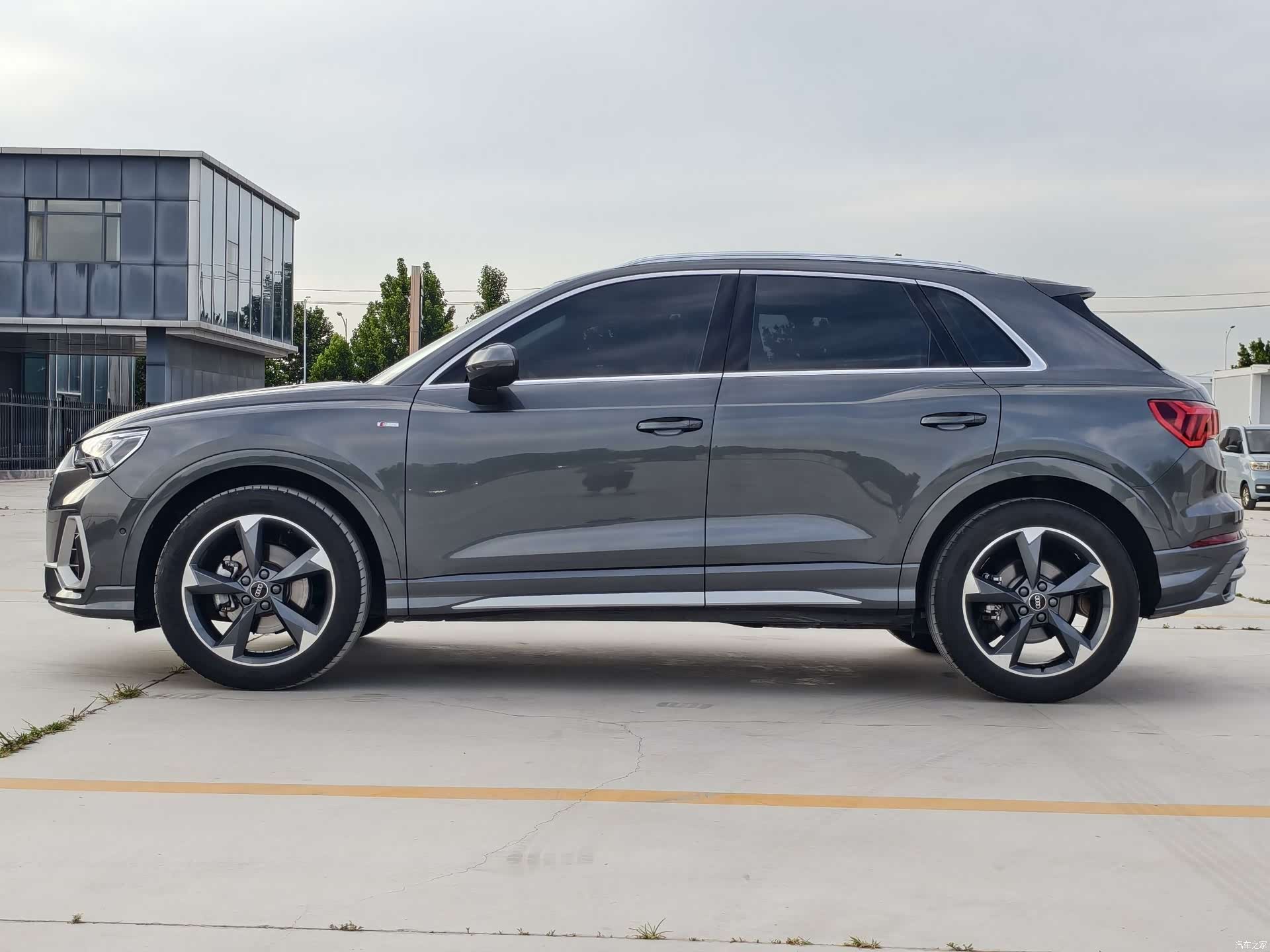 Audi Q3, 2022 7