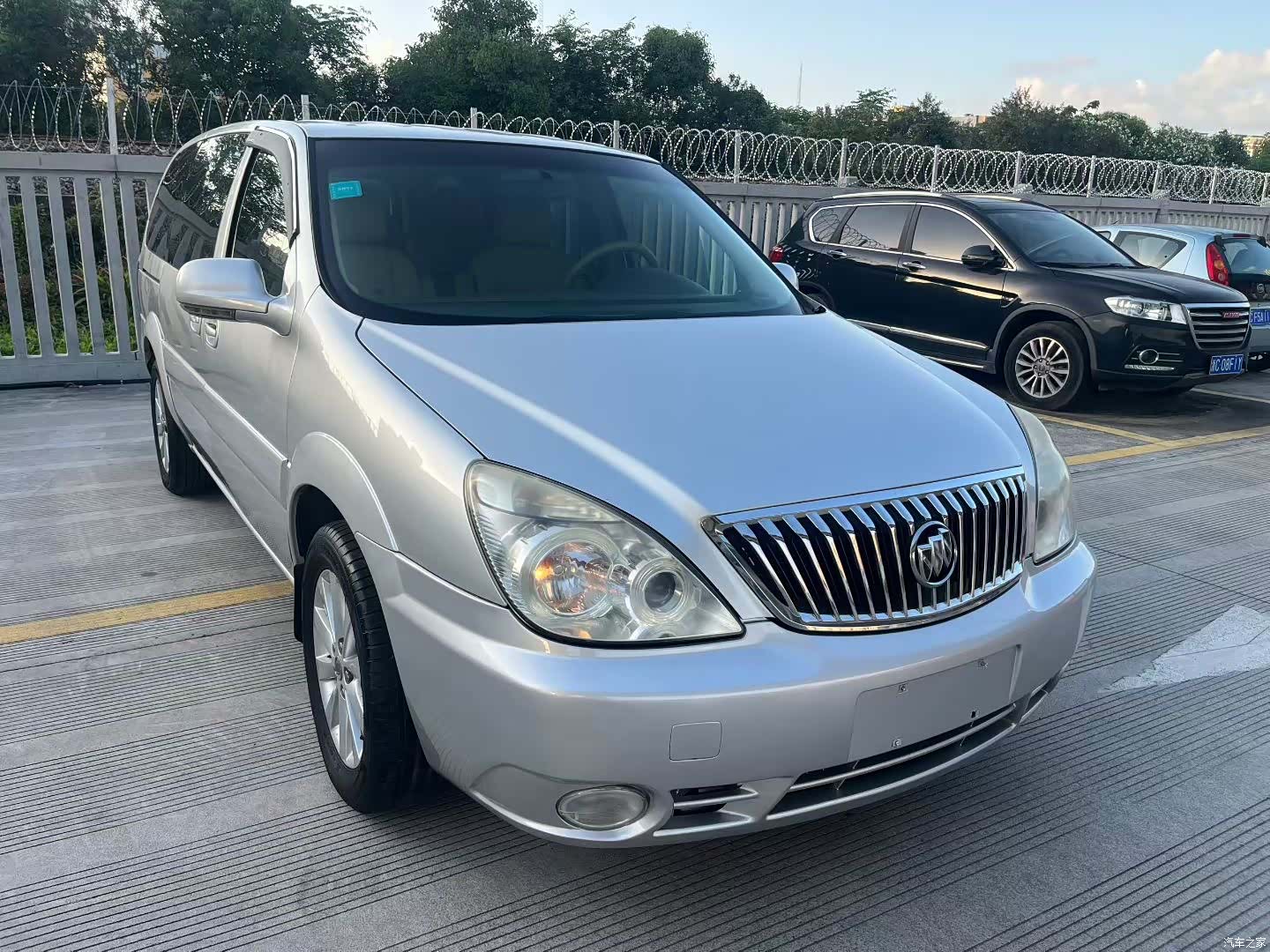 Buick GL8, 2015 3