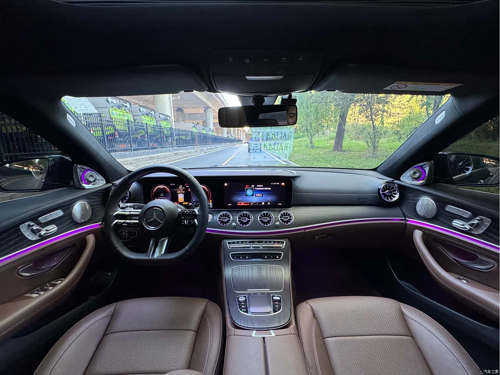 Mercedes-Benz E-Class, 2023 17
