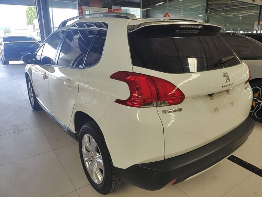 Peugeot 2008 2015, фото 5
