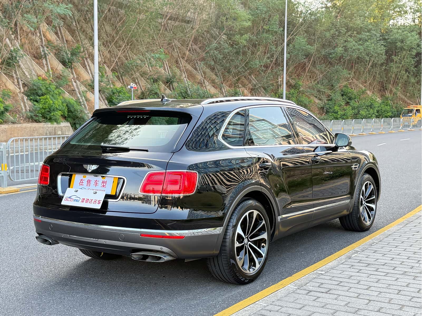 Bentley Bentayga, 2017 4