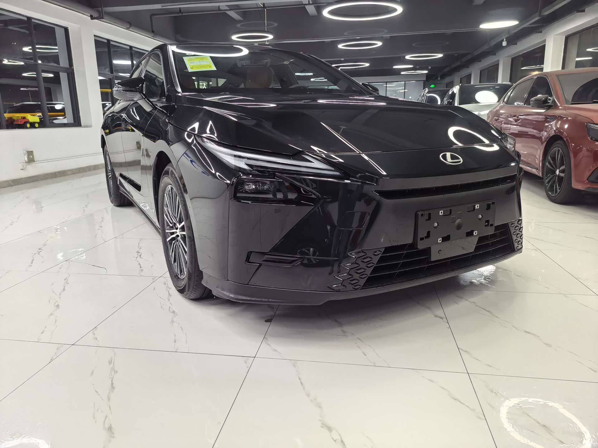 Lexus ES, 2026 3
