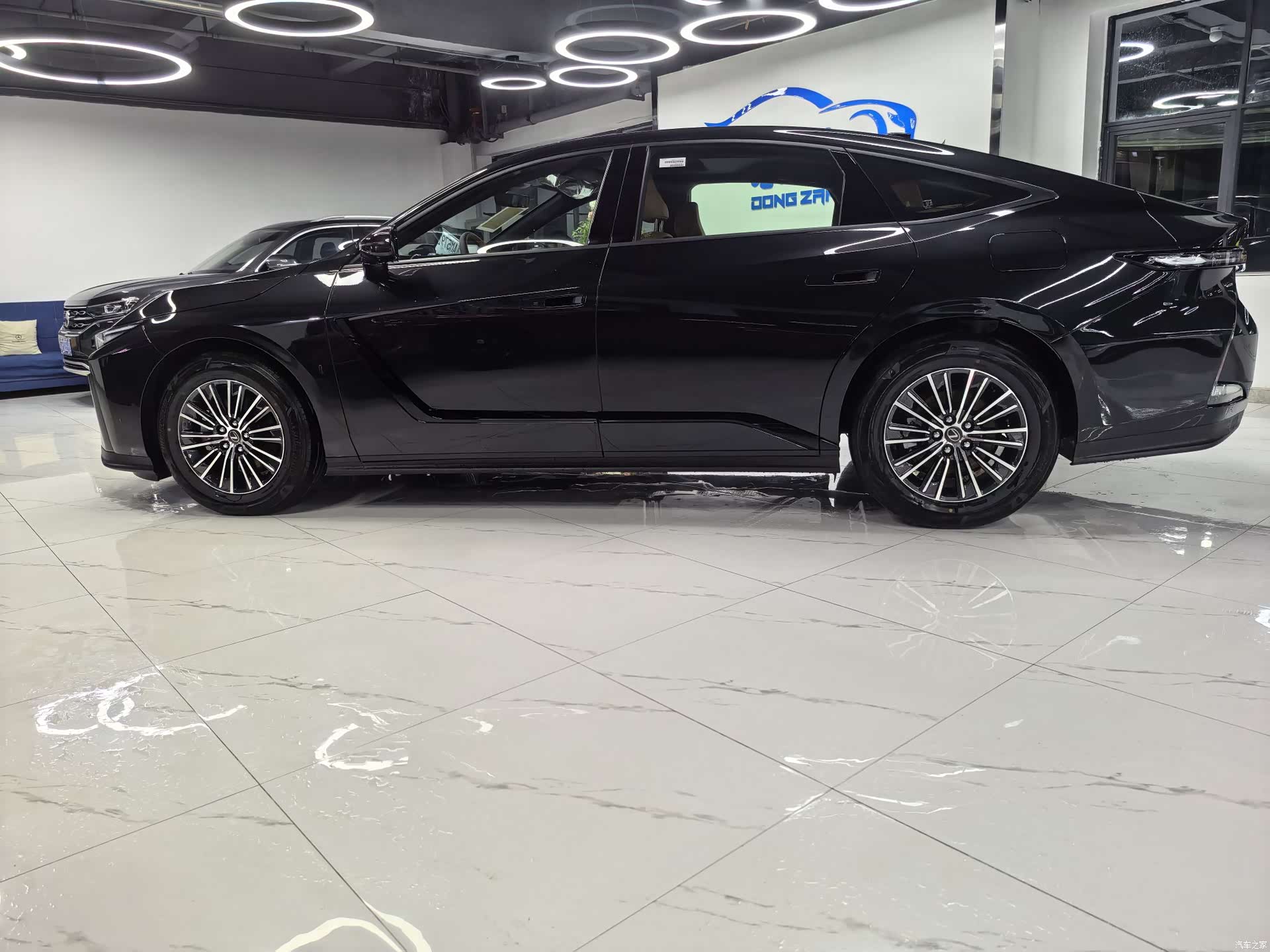 Lexus ES, 2026 7