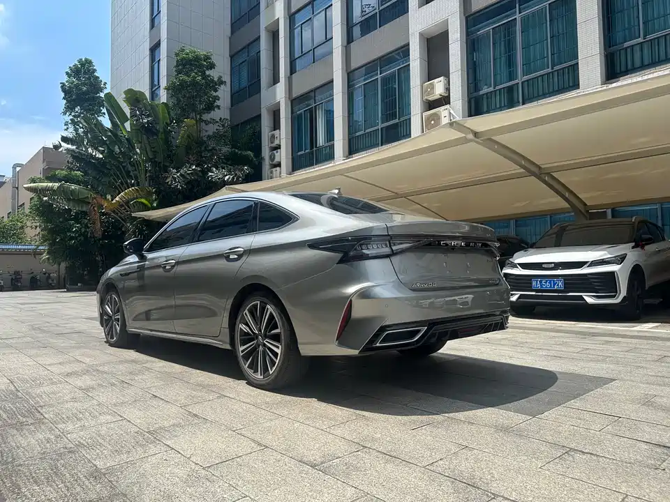 Chery Arrizo 8