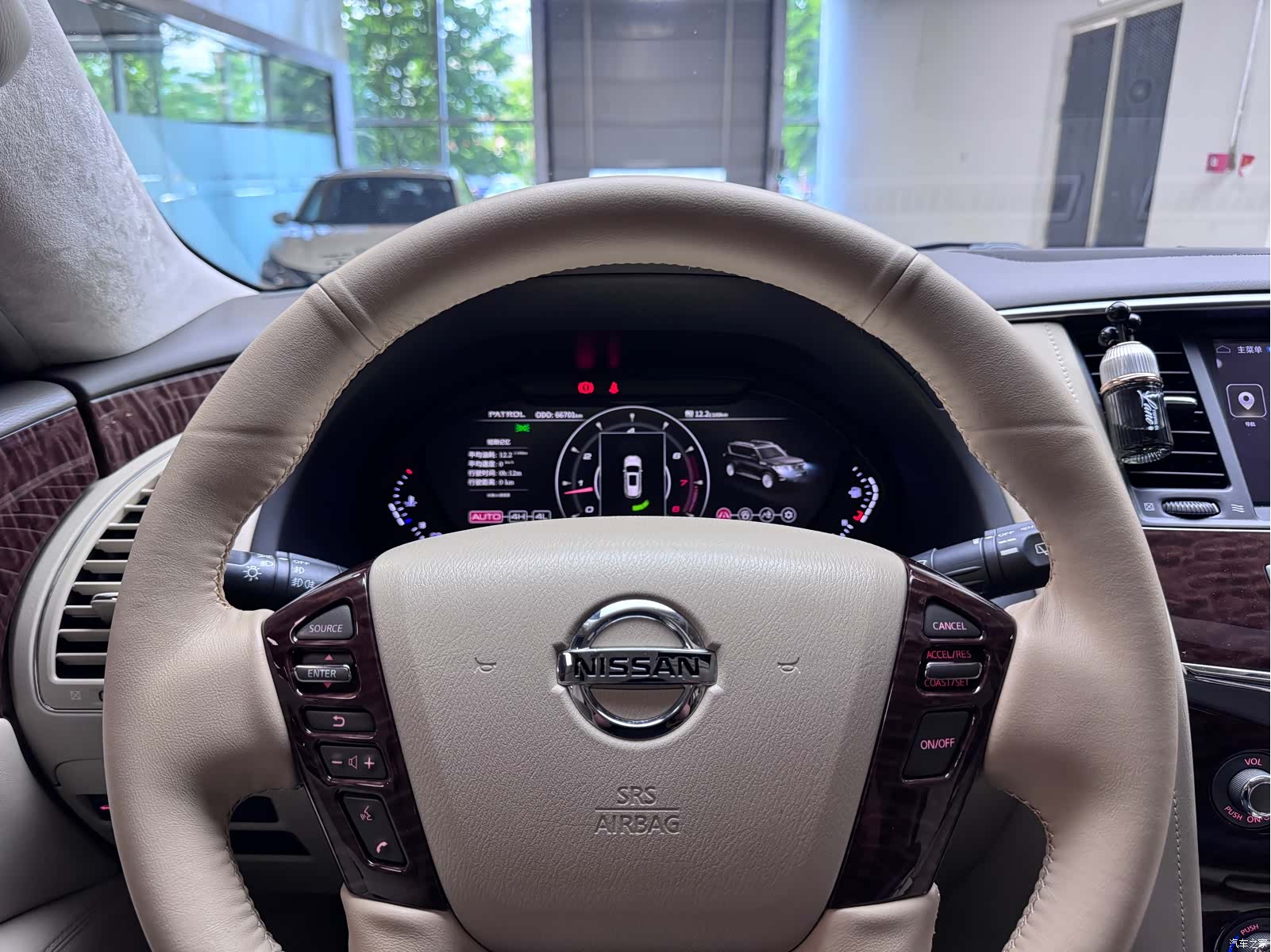 Nissan Patrol, 2020 15
