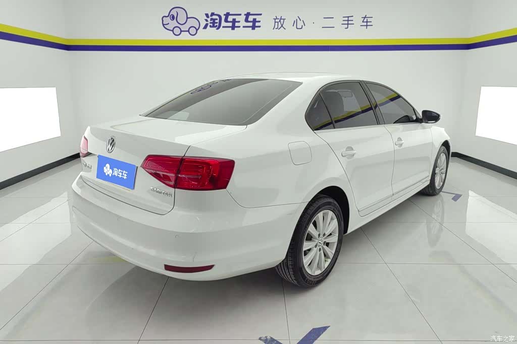 Volkswagen Sagitar, 2016 3