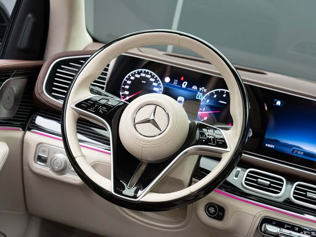 Maybach GLS, 2024 11
