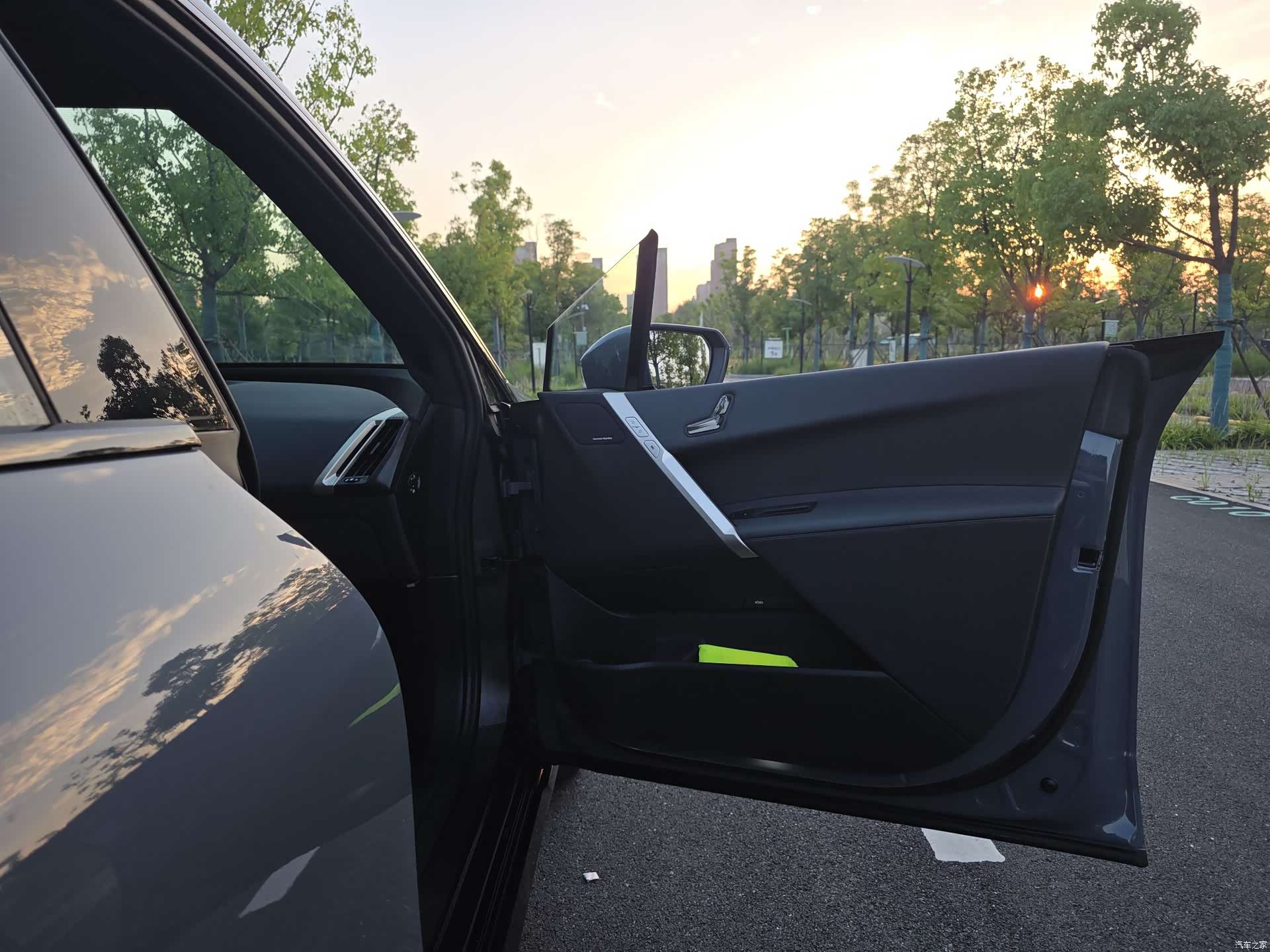 BMW iX, 2022 17