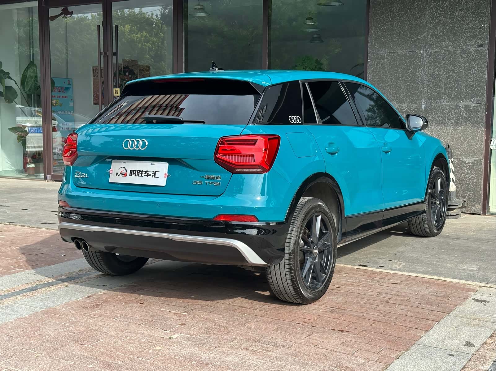 Audi Q2L, 2018 8