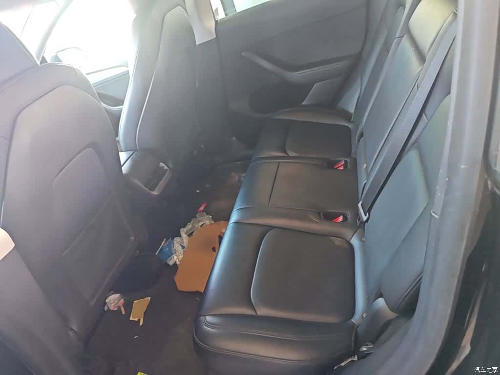 Tesla Model Y, 2021 17