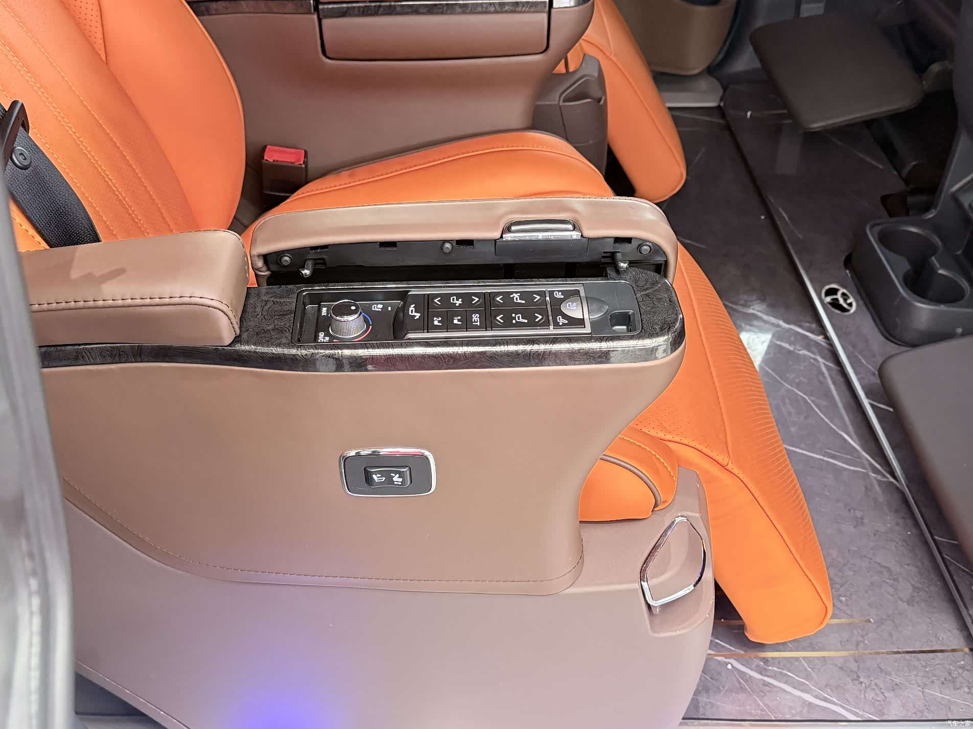 Toyota Sienna, 2023 25