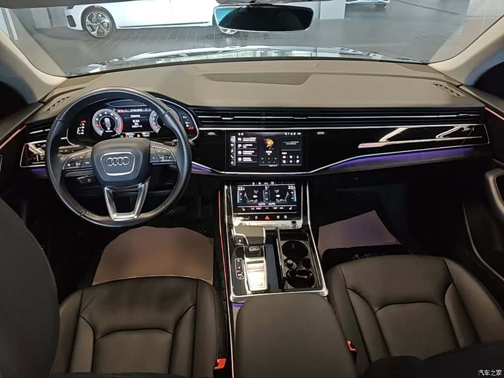 Audi Q8, 2021 10