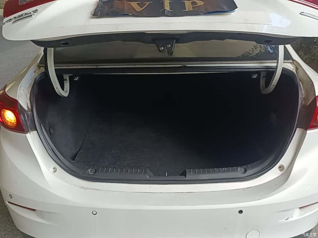 Mazda Mazda3, 2016 19