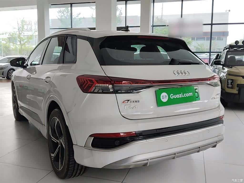 Audi Q4 e-tron, 2025 все фото
