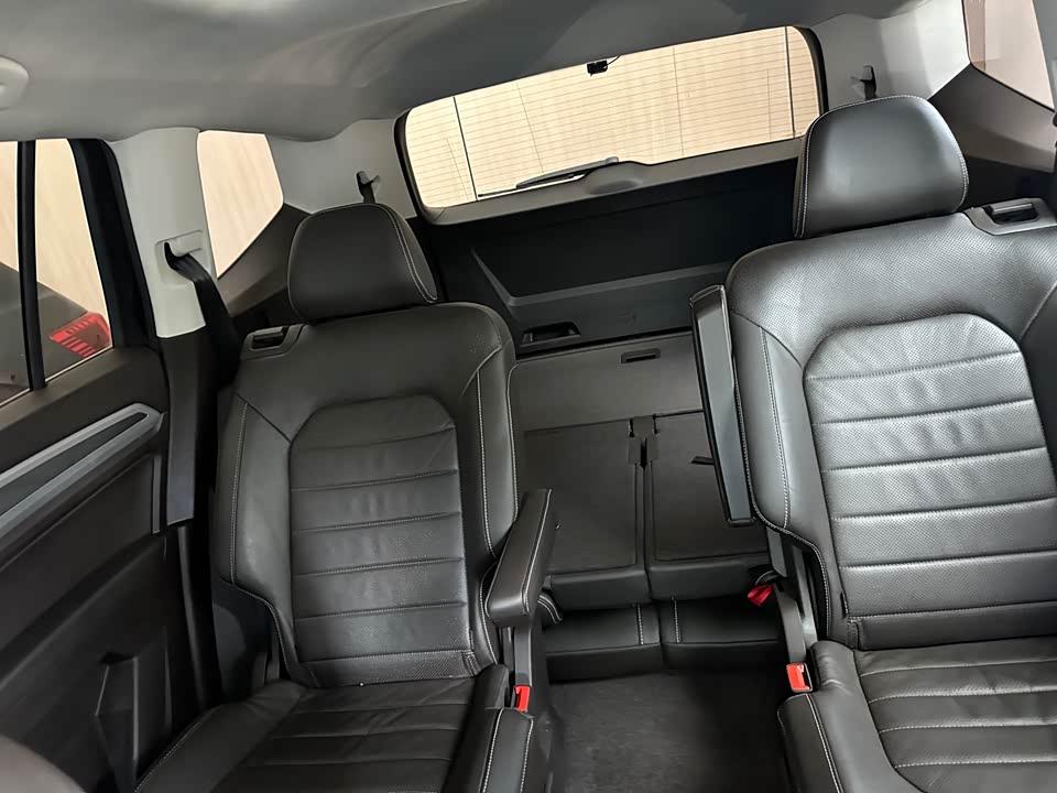 Volkswagen Tourang