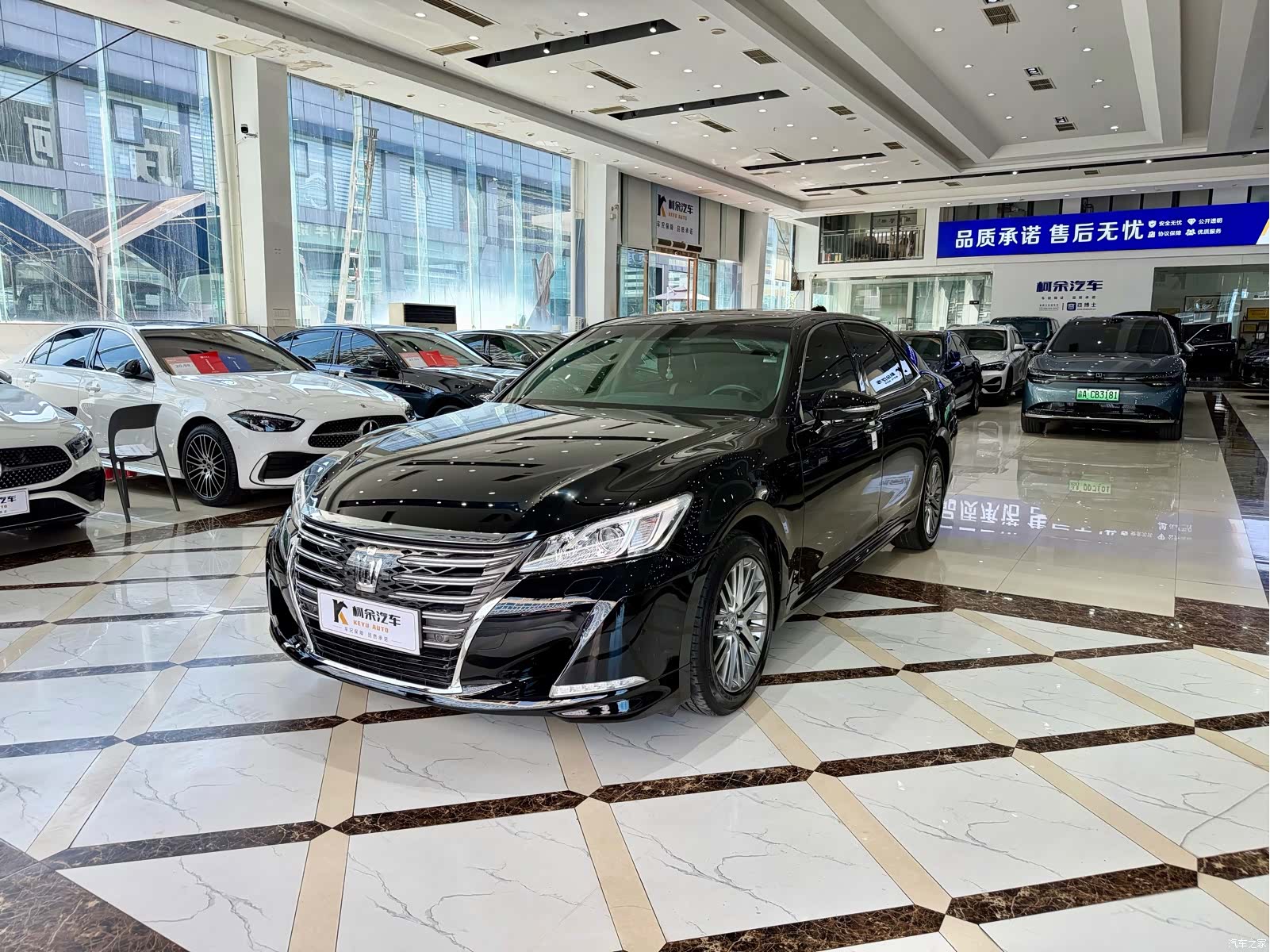 Toyota Crown, 2017 2