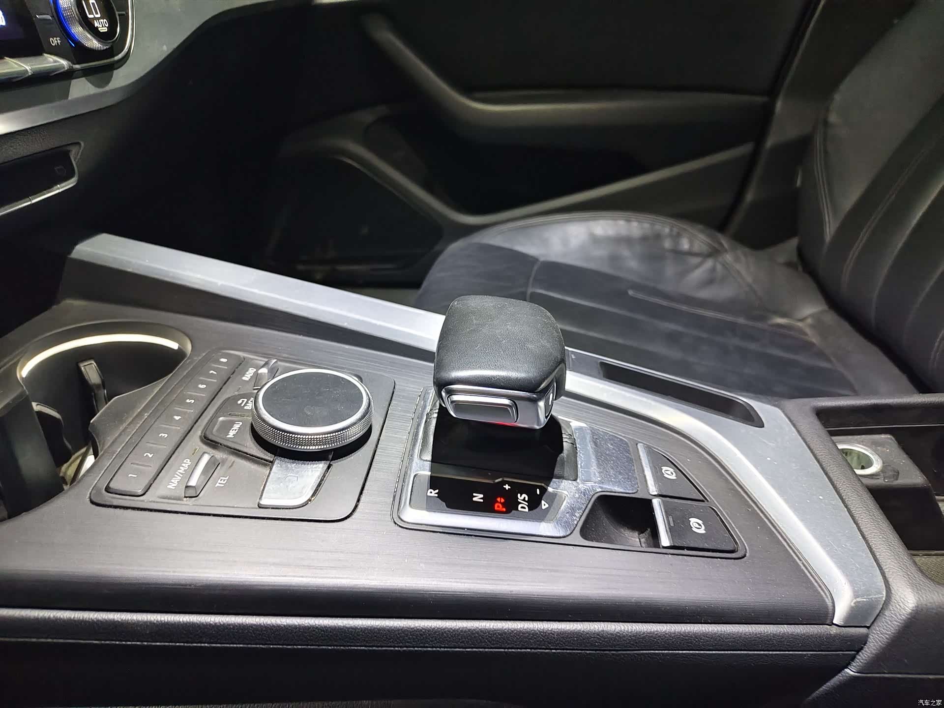 Audi A4L, 2019 8