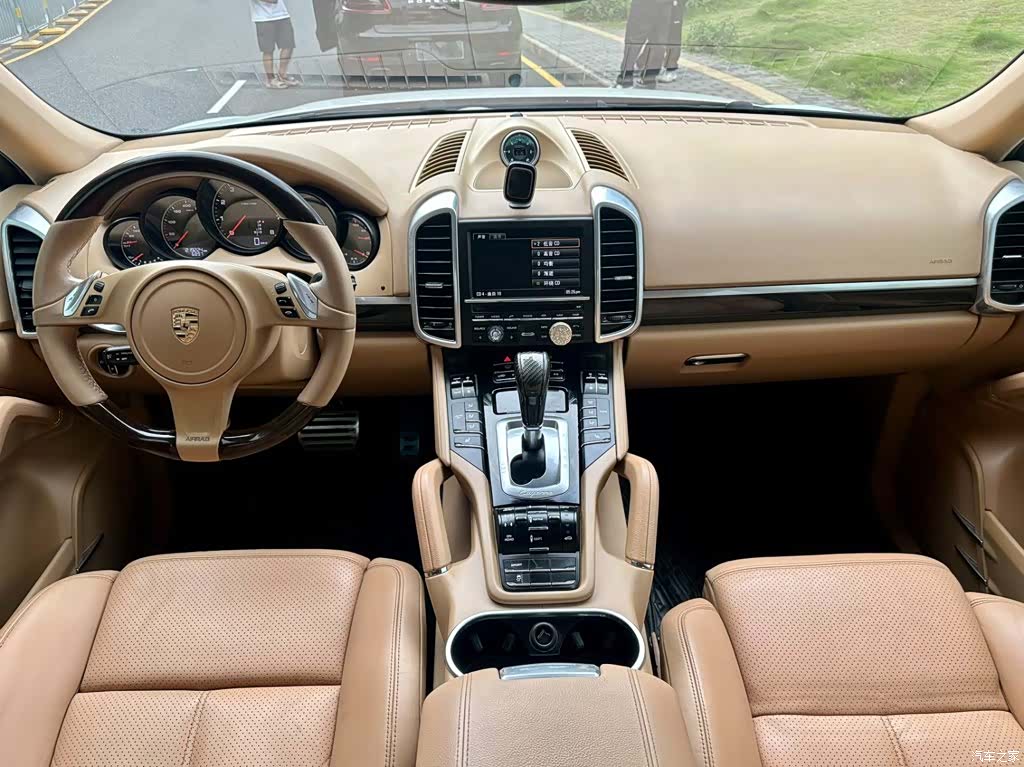 Porsche Cayenne, 2014 11