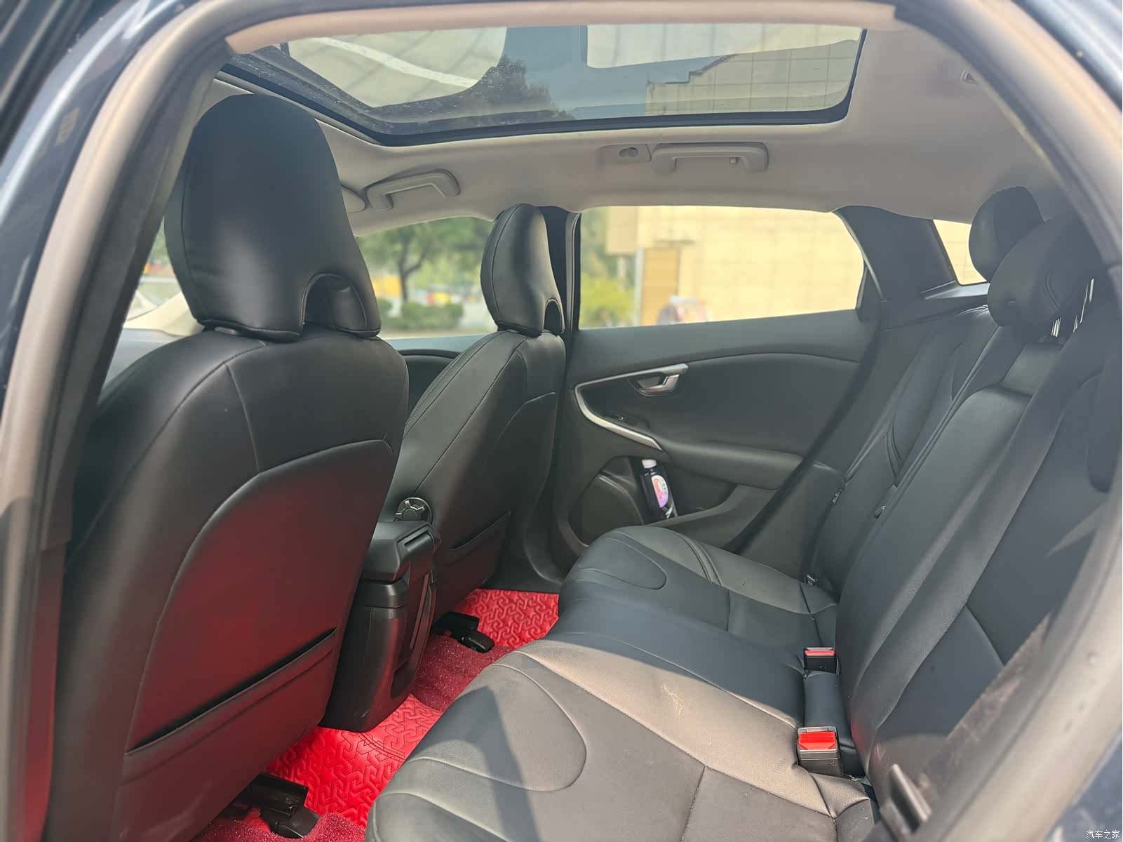 Volvo V40, 2017 4