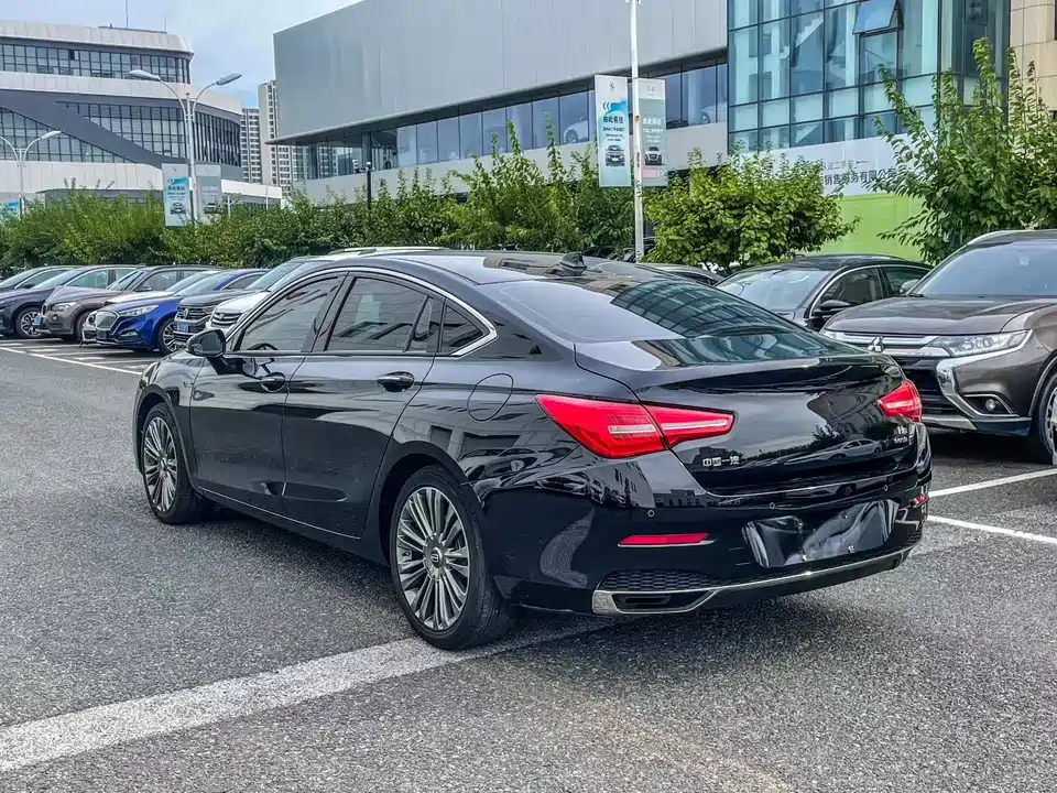 Hongqi H5