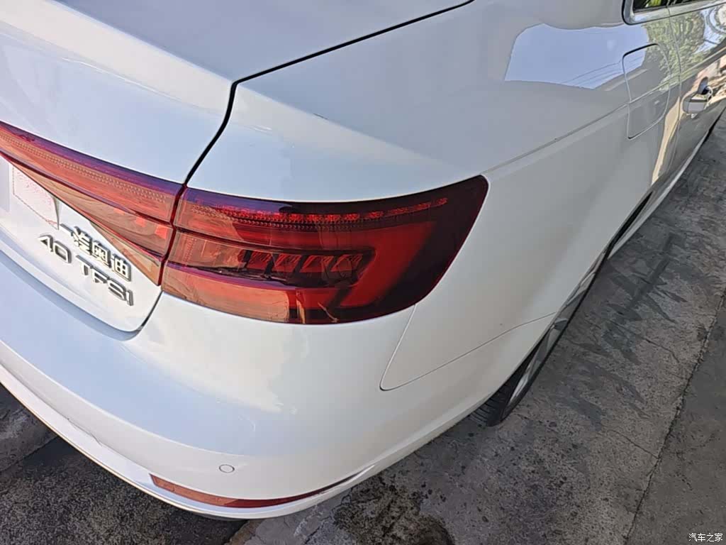 Audi A4L, 2018 8