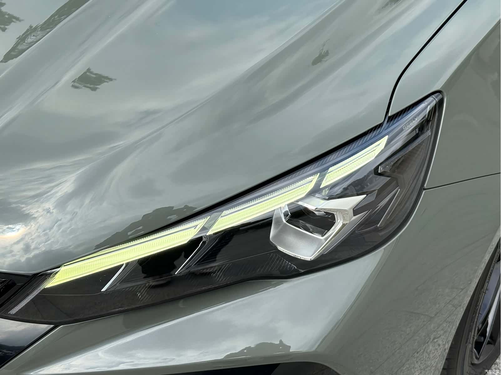 Geely Binray, 2022 4