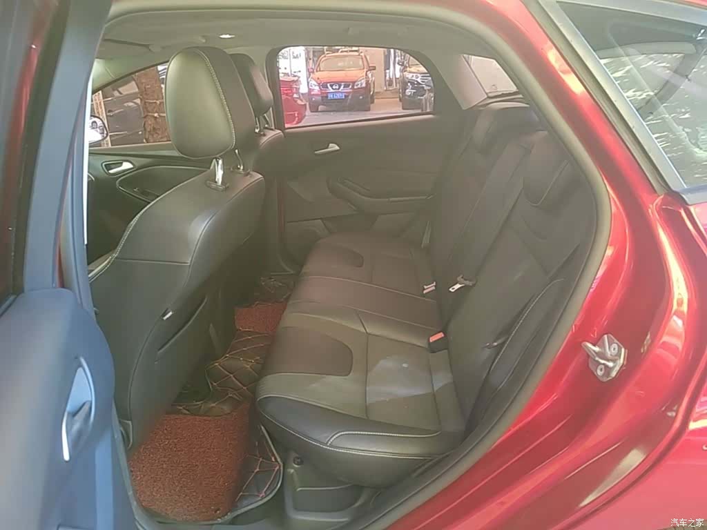 Ford Focus, 2015 17