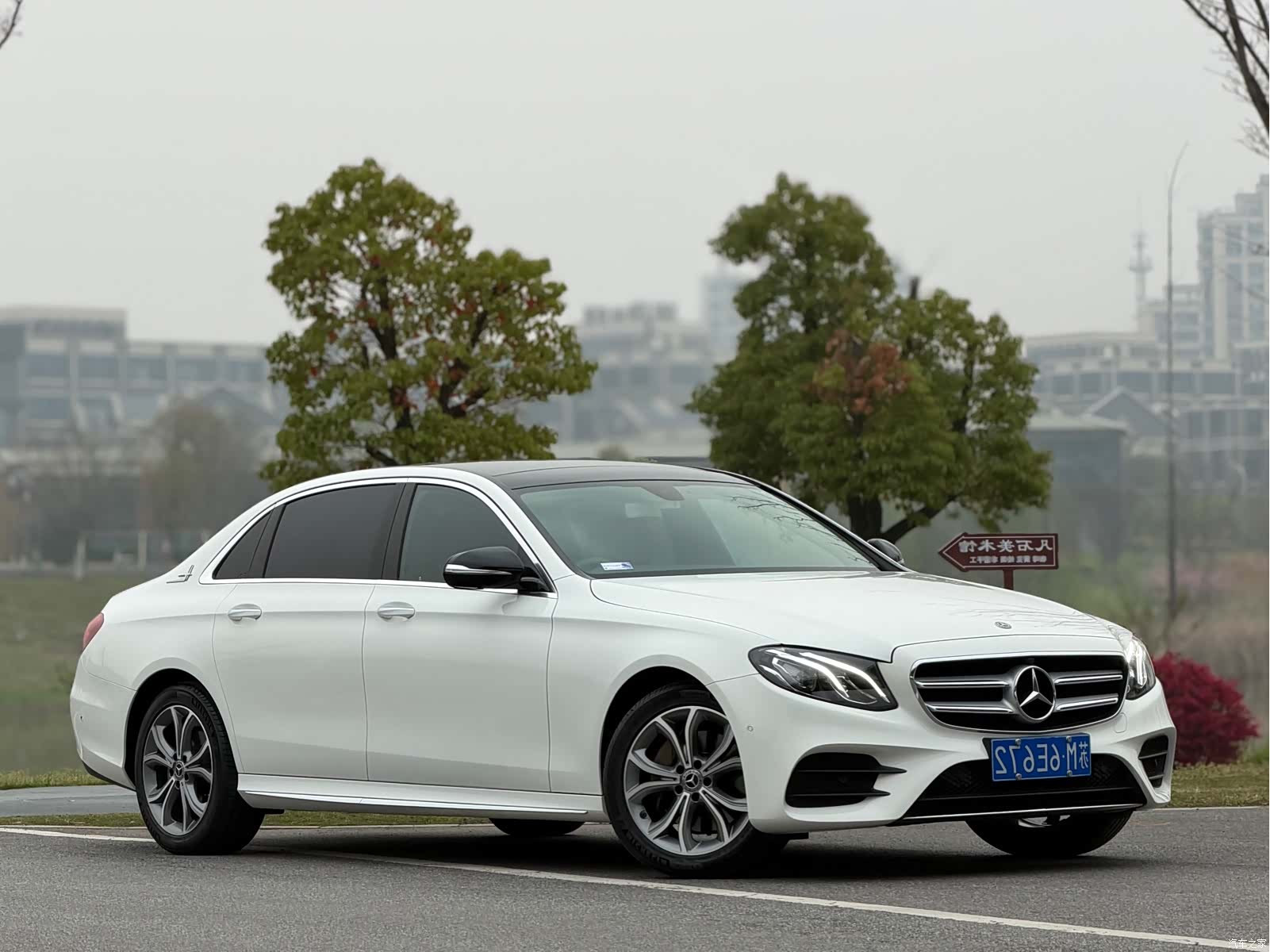 Mercedes-Benz E-Class, 2020 3