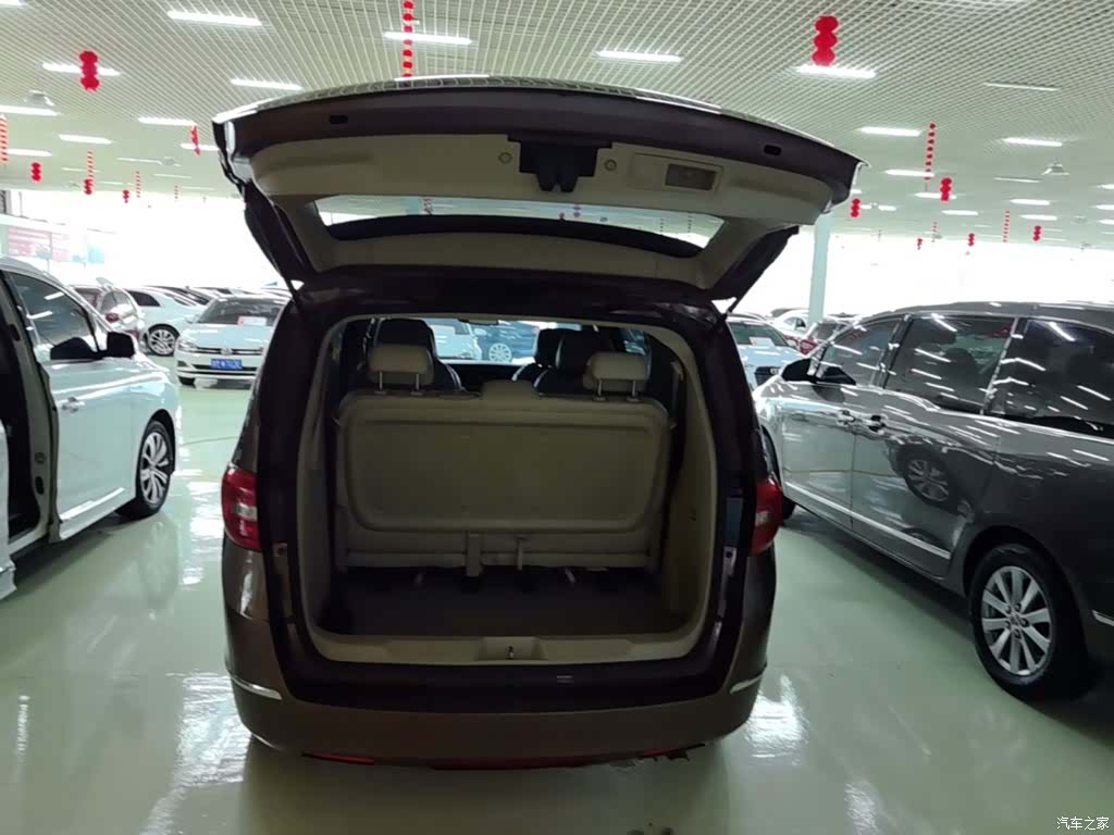 Buick GL8, 2019 19