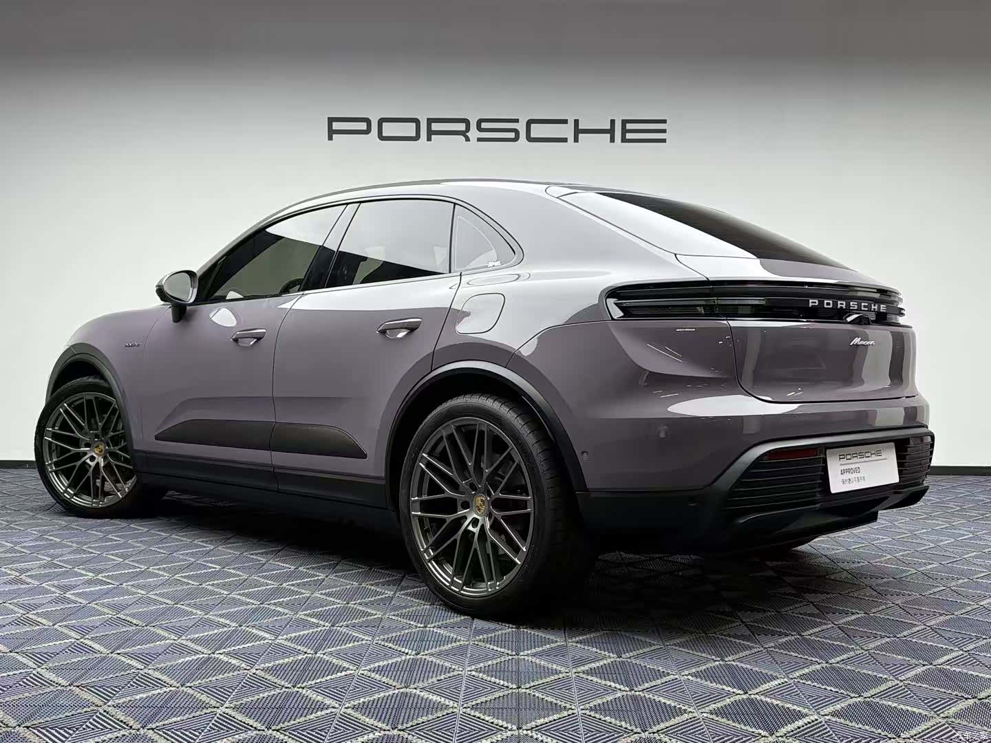 Porsche Macan, 2025 8