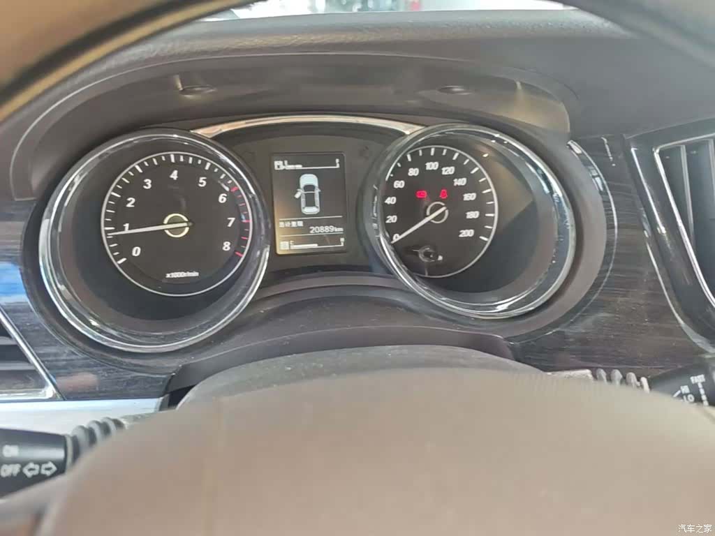 Wuling 730, 2016 12