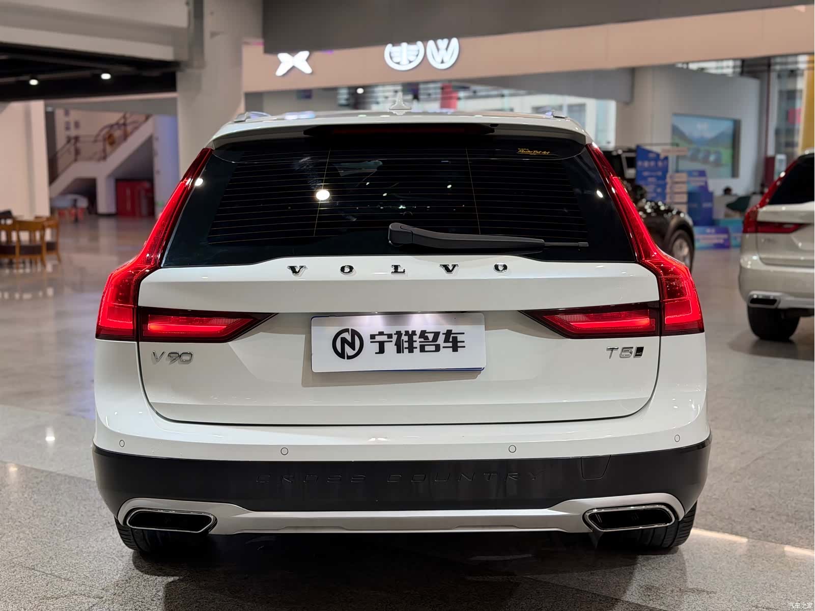 Volvo V90, 2018 все фото