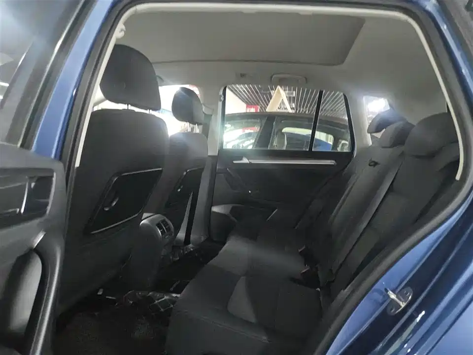 Volkswagen Golf*Jiayu