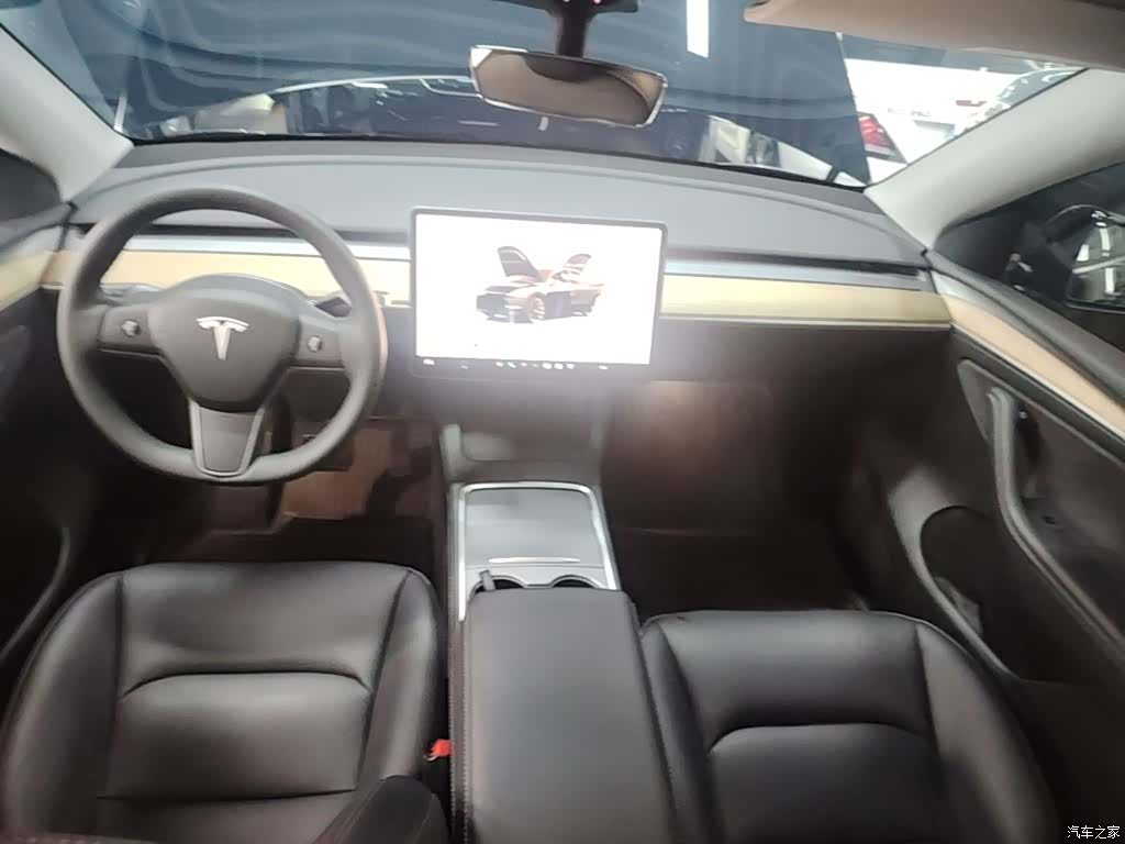 Tesla Model Y, 2023 10