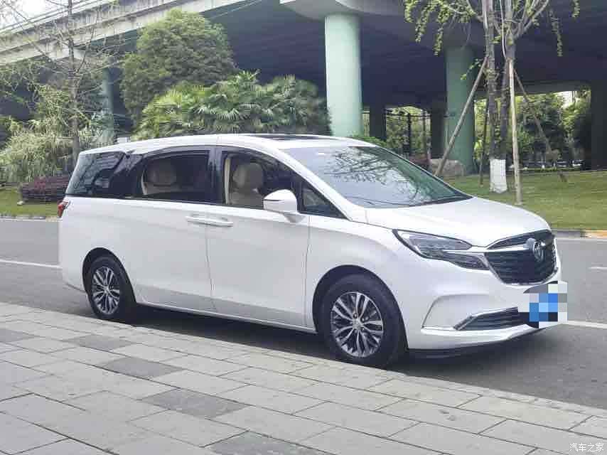 Buick GL8, 2022 3