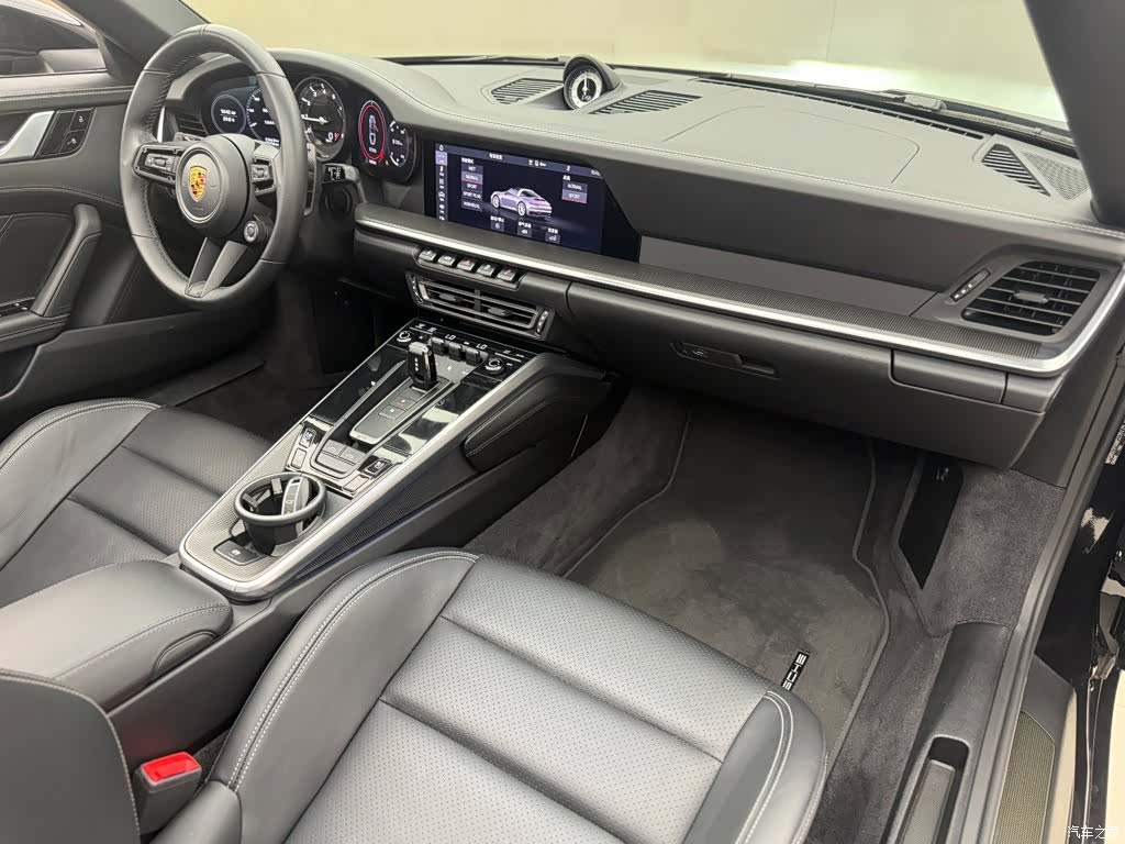 Porsche 911, 2023 10