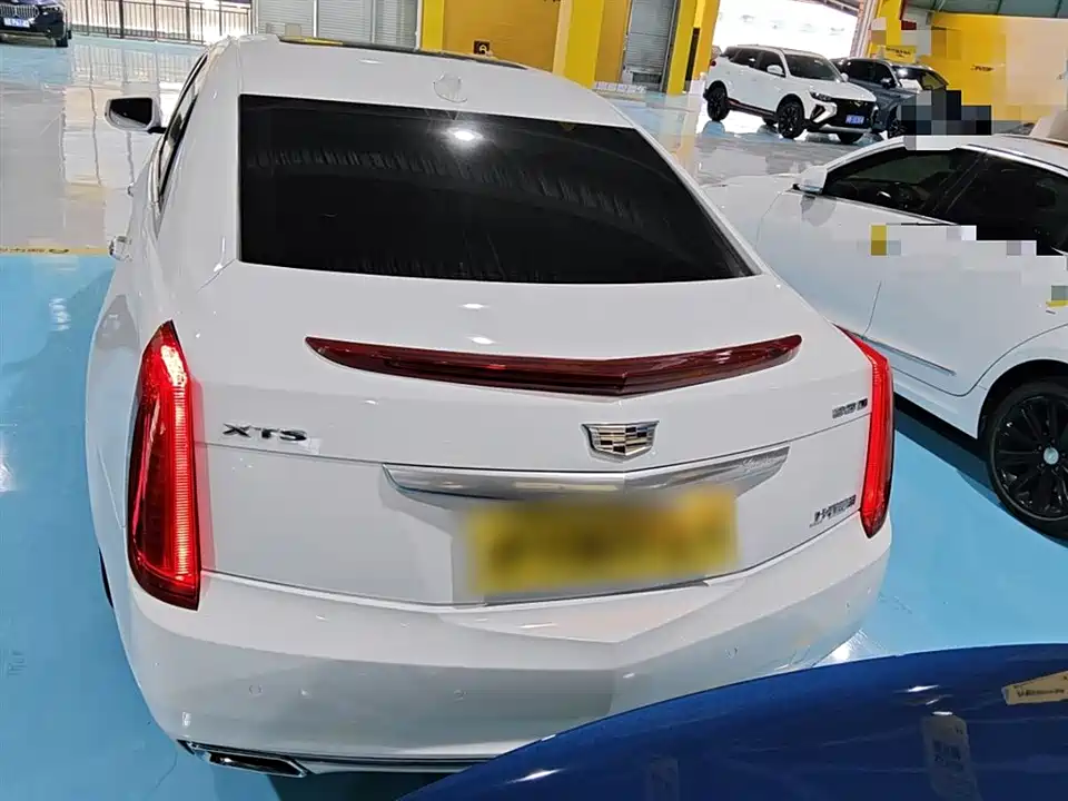Cadillac XTS