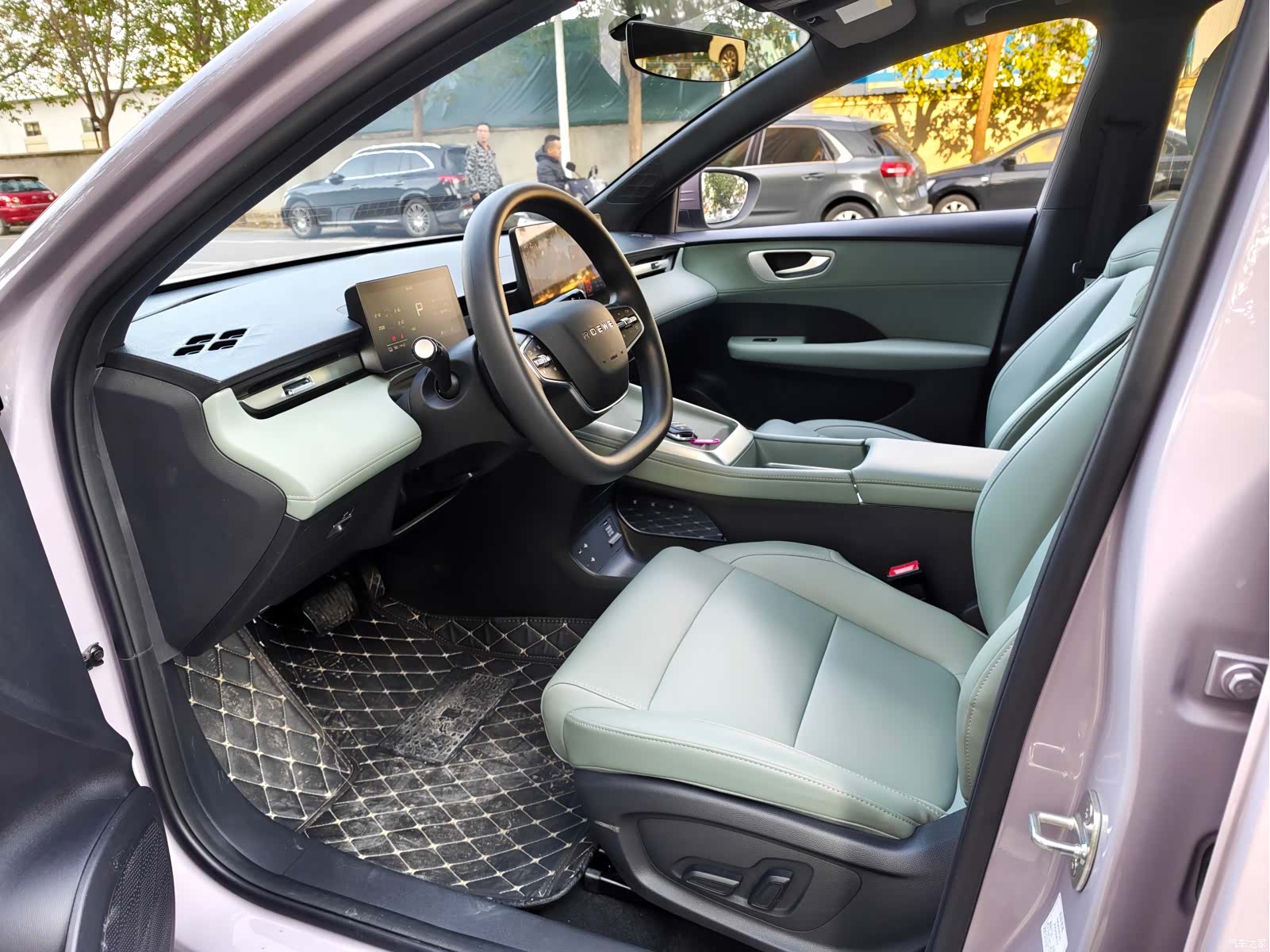 Roewe D6, 2025 6
