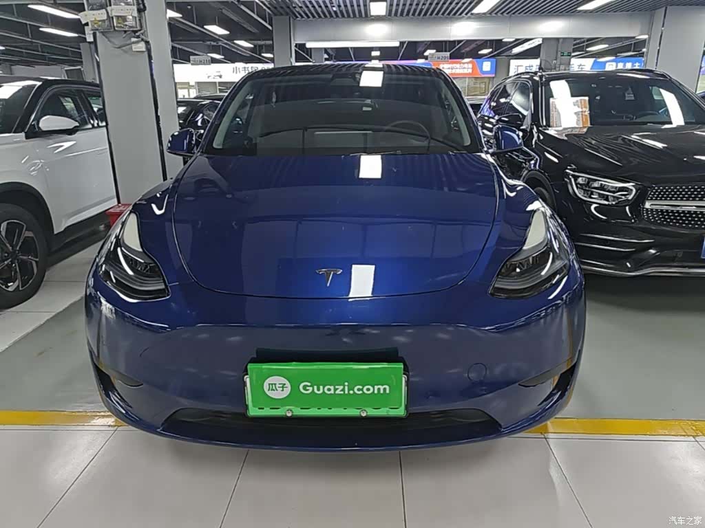 Tesla Model Y, 2022 3