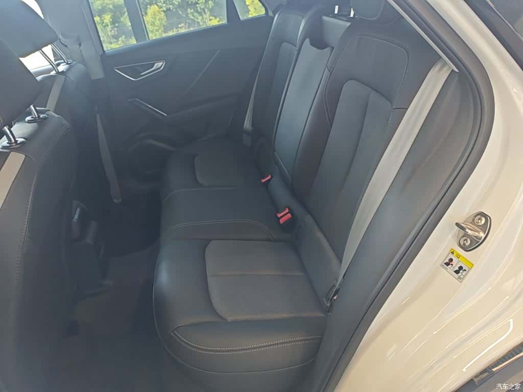 Audi Q2L, 2020 17