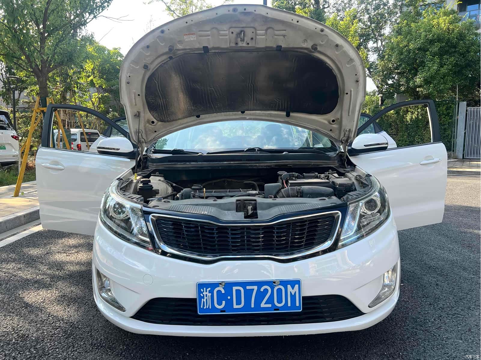 Kia K2, 2012 25
