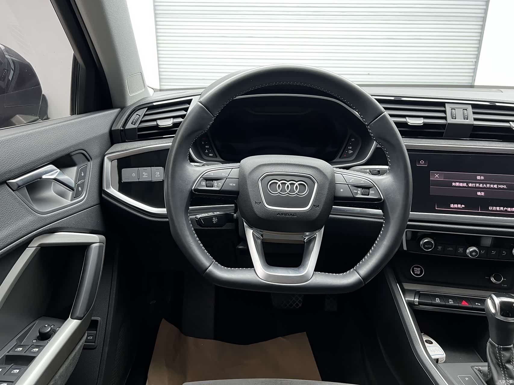 Audi Q3, 2022 10