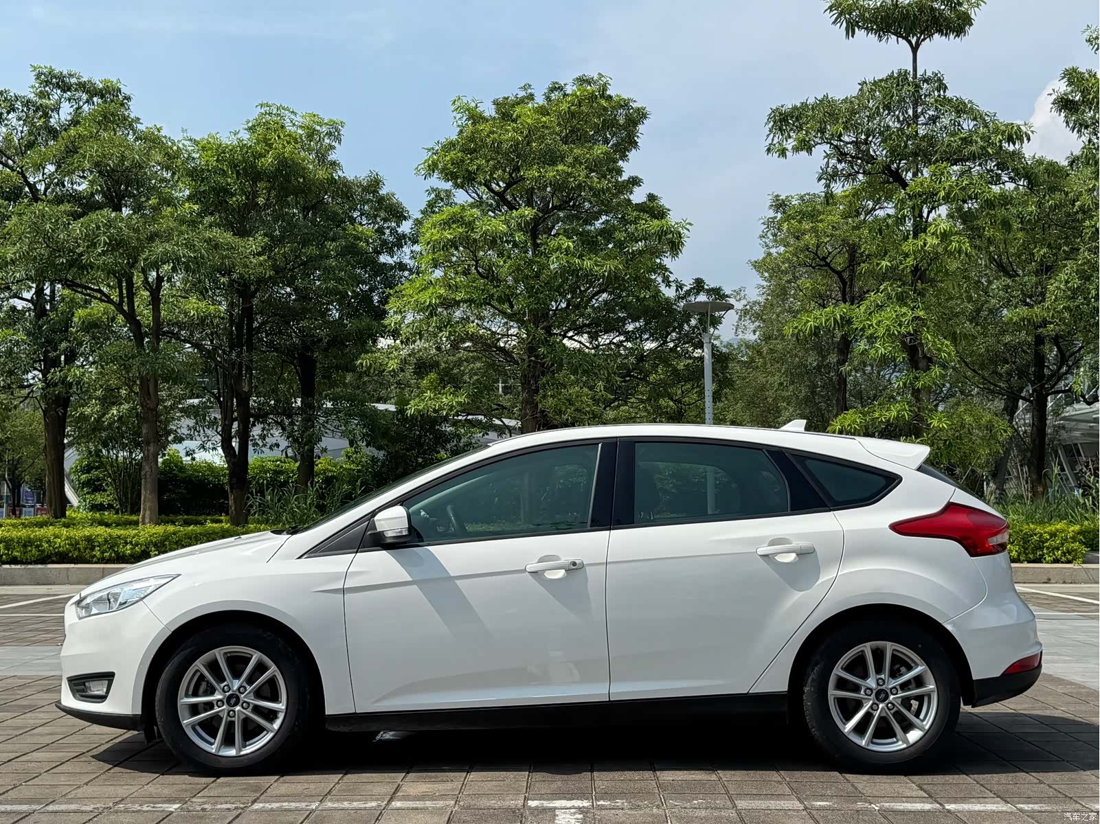 Ford Focus, 2019 7