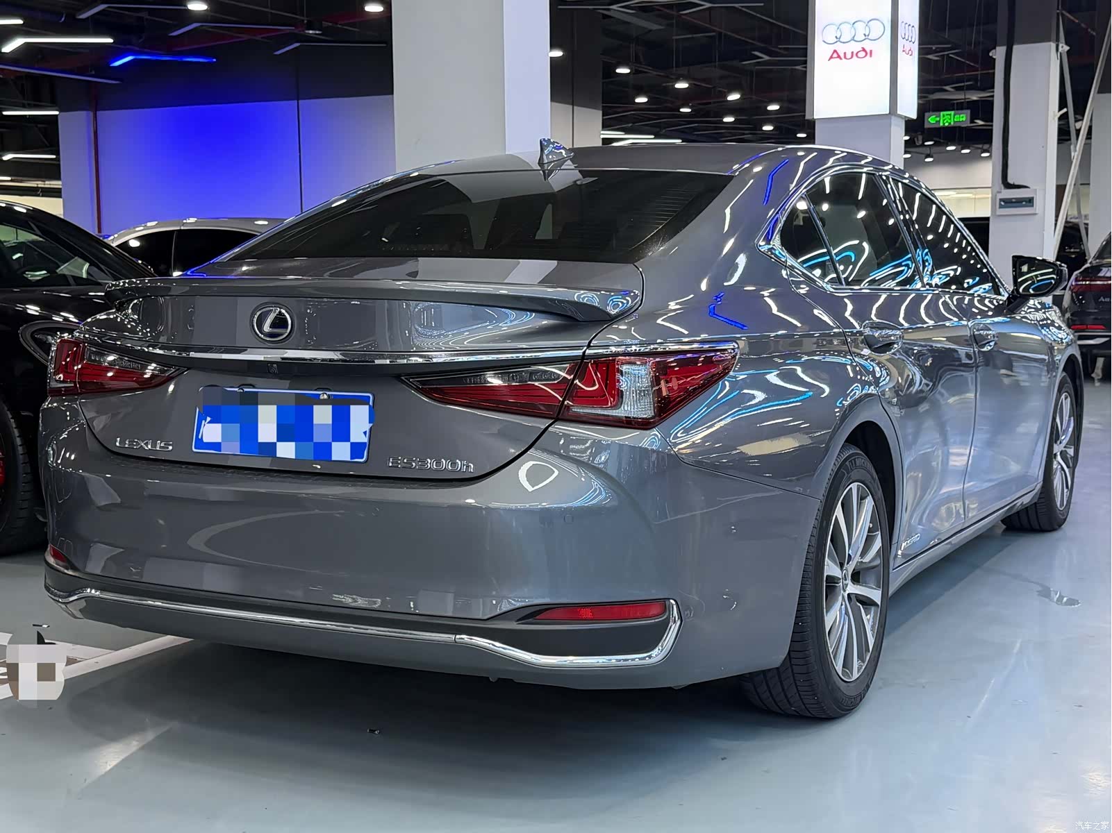 Lexus ES, 2019 13