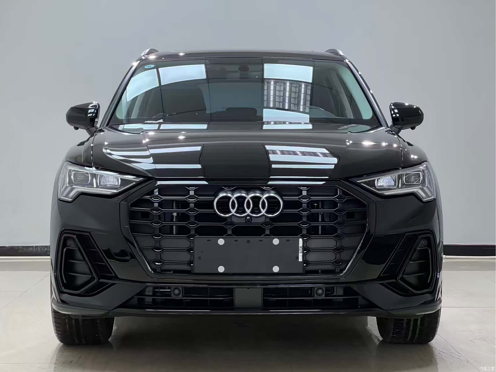 Audi Q3, 2022 2