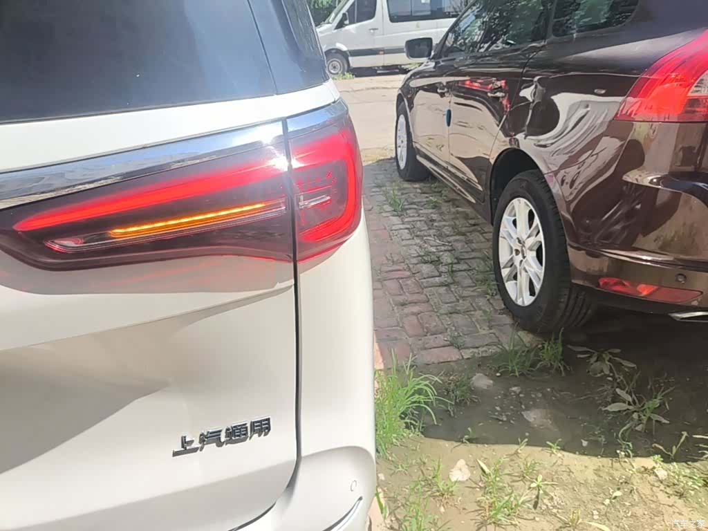 Buick GL8, 2020 8