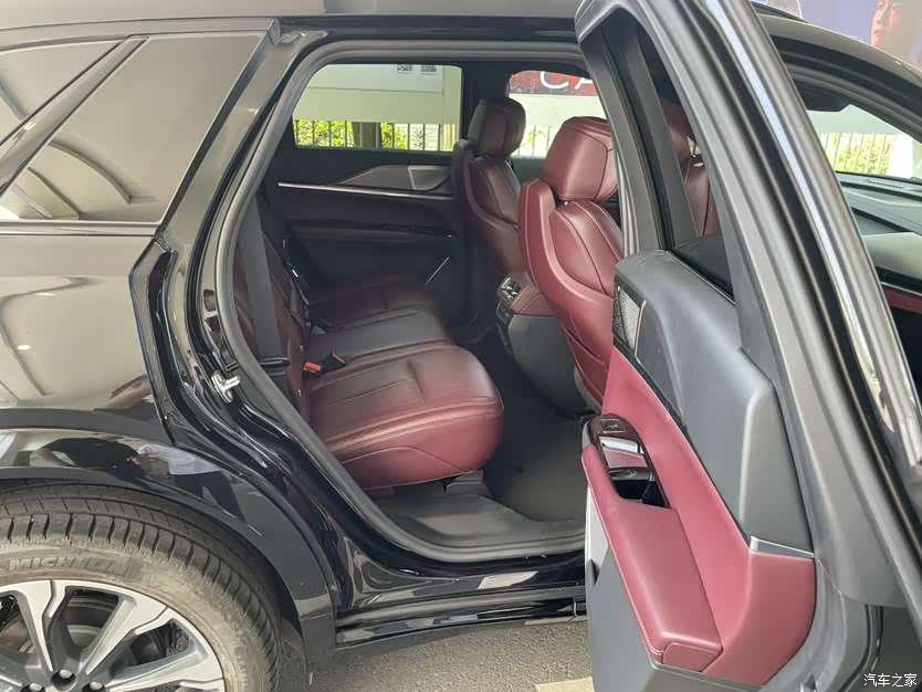 Cadillac XT5, 2024 10