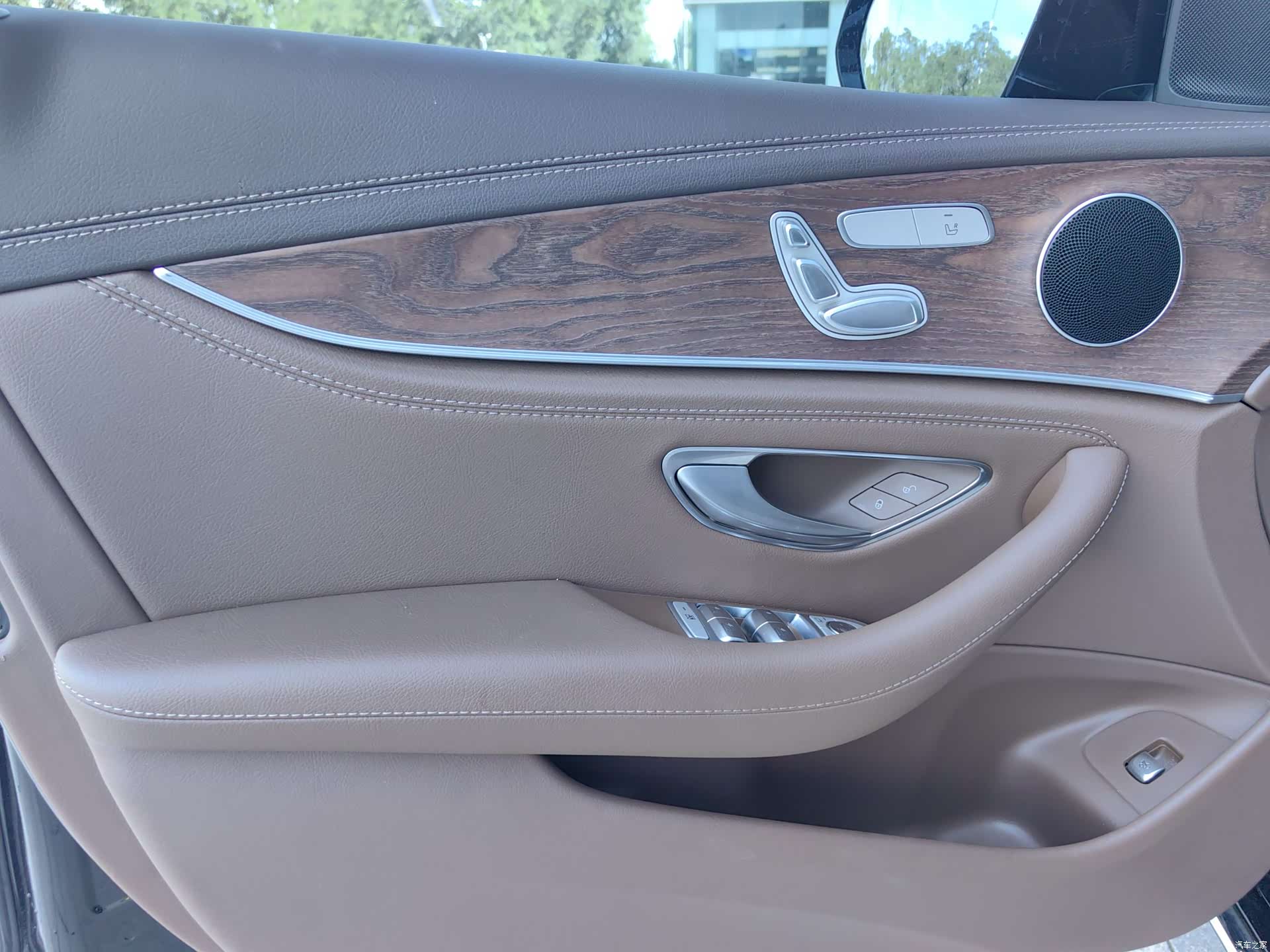Mercedes-Benz E-Class, 2023 14